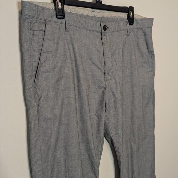 Calvin Klein Gray Flat Front Dress Straight Leg Pants Slacks Size 38W 32L - Picture 2 of 9